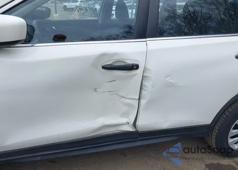 2017 Nissan Rogue S z USA, uszkodzony, nr VIN JN8AT2MVXHW025479